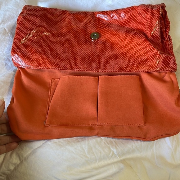 Kenneth Cole Reaction | Faux Snakeskin |Orange & Gold | Envelope Clutch/ Purse - Picture 9 of 15
